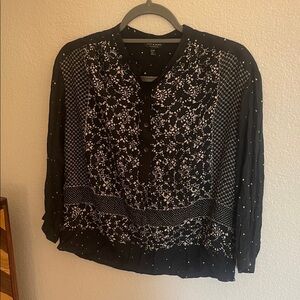 Lucky Brand 100% modal Black and beige cream Floral Blouse body